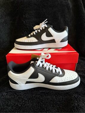 Nike Two-Tone Black and White Low-Top Sneakers